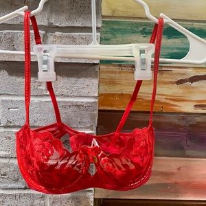 NWOT size 34C VS VERY SEXY SUPER CUTE RED BRA